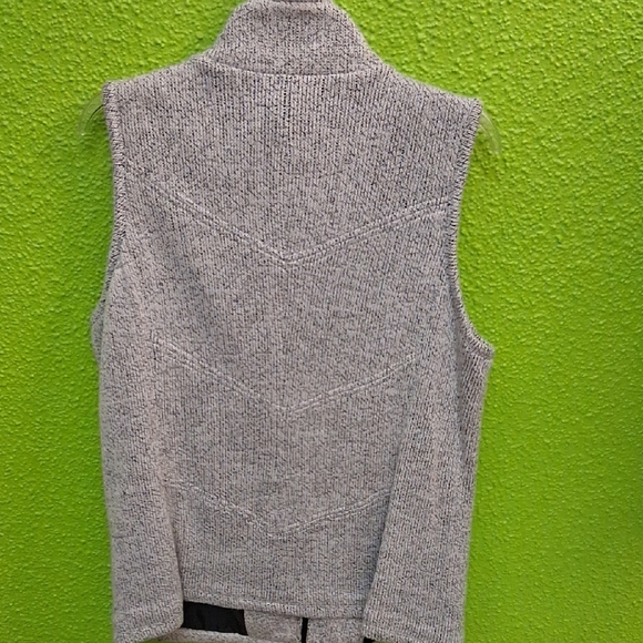 Coldwater Creek Women's Textured Gray Vest - Picture 3 of 3